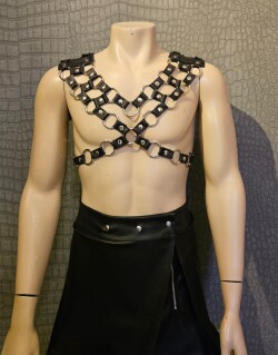 Kratos Harnas sch16 2