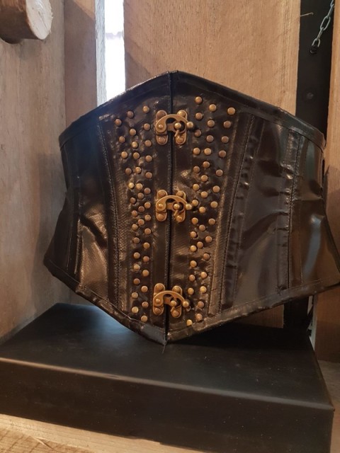 ShortPVC-Studs KoudstaalCorset