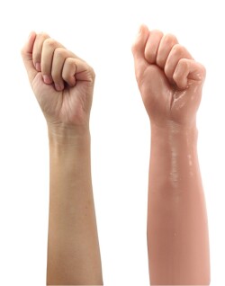 Lifesize Vuist Rimba4431 4