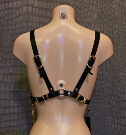 BH met Ketting Adi Provo-Bh-Adi 3