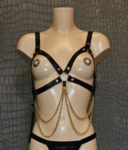 BH met Ketting Adi Provo-Bh-Adi 4